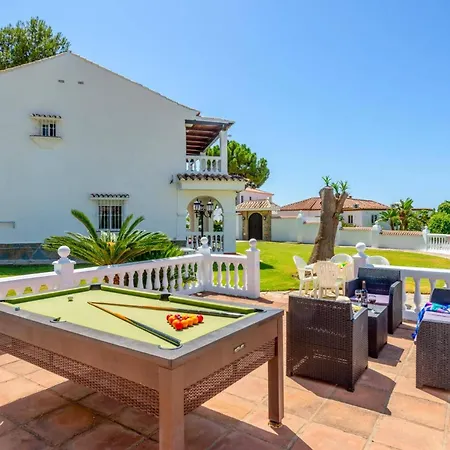Holivista By * Estepona