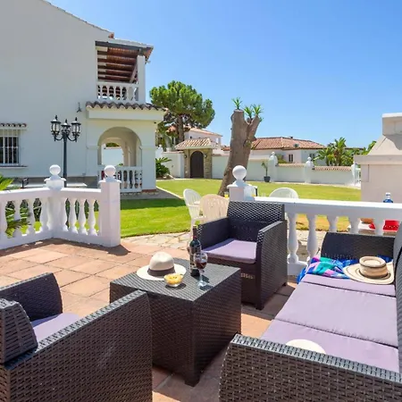 Holivista By * Estepona